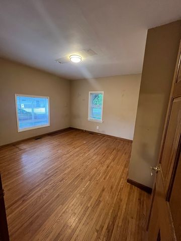 2302 4th Street, Peru, IL 61354