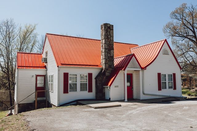 320 W Erie, Harrison, AR 72601