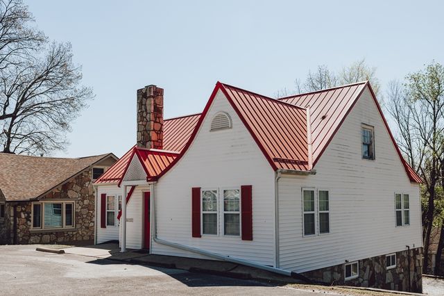 320 W Erie, Harrison, AR 72601