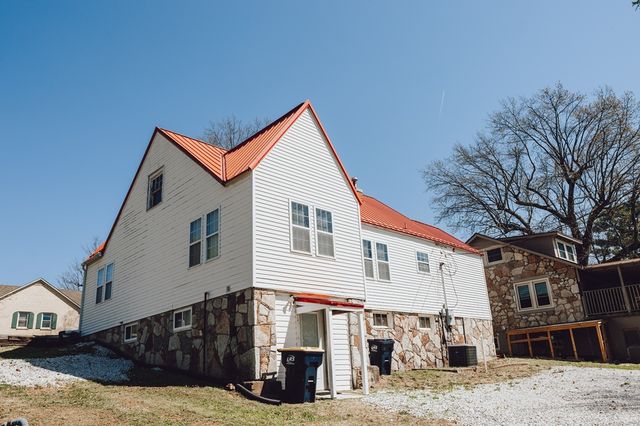 320 W Erie, Harrison, AR 72601