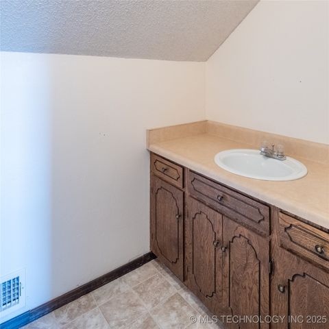 1895 Mount Moriah, Mcalester, OK 74501