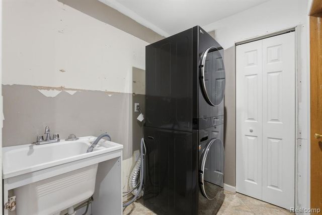 7886 Inglewood Drive, Algonac, MI 48001