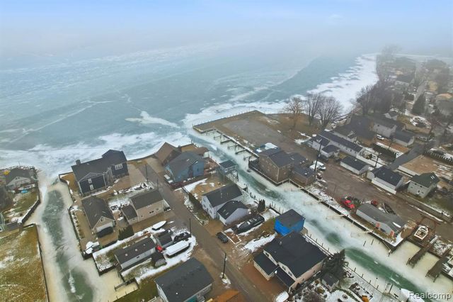 7886 Inglewood Drive, Algonac, MI 48001