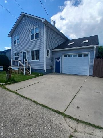7886 Inglewood Drive, Algonac, MI 48001