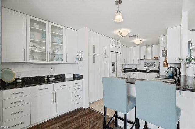 3700 Sandpiper Rd Apt 410A, Virginia Beach, VA 23456