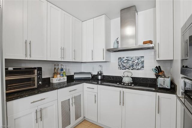 3700 Sandpiper Rd Apt 410A, Virginia Beach, VA 23456