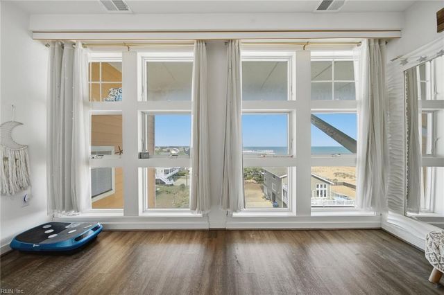 3700 Sandpiper Rd Apt 410A, Virginia Beach, VA 23456