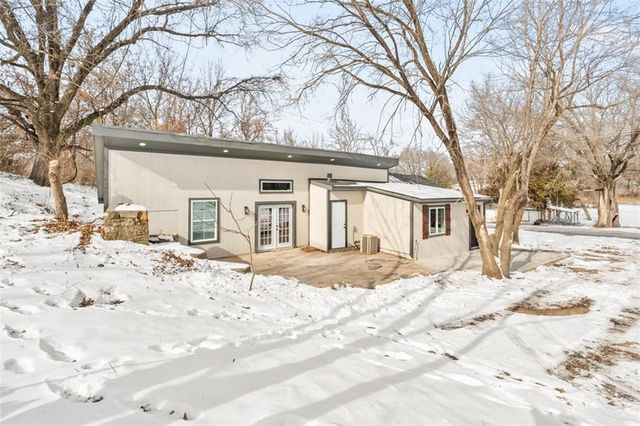 8741 Barber Avenue, Kansas City, KS 66111