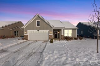 2911 Isle Grand Drive, Belmont, MI 49306