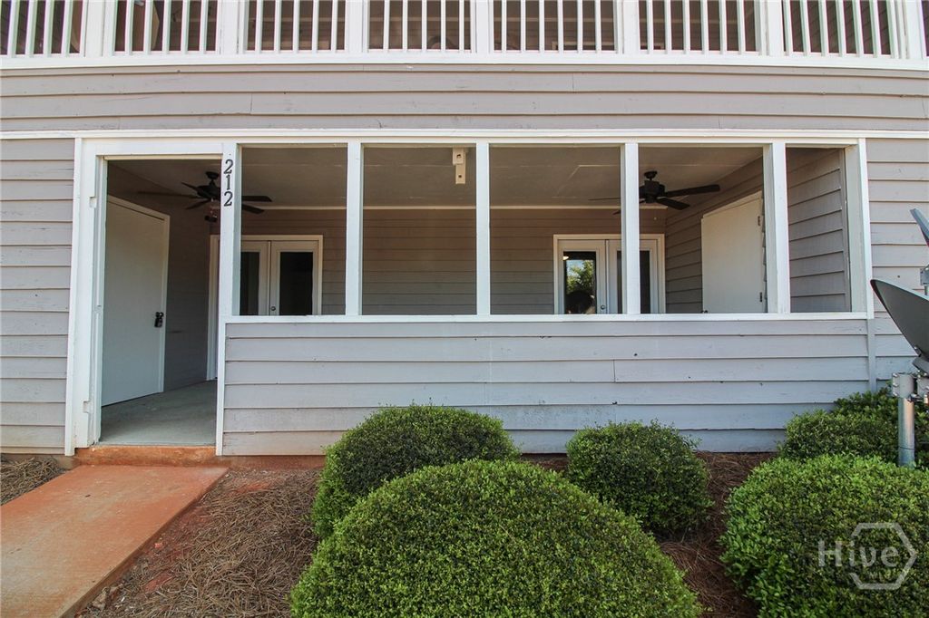 2505 W Broad Street 212, Athens, GA 30606