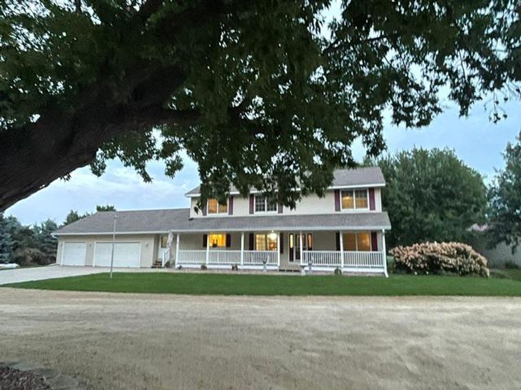 4614 215th Street E, Hampton, MN 55031 — exterior