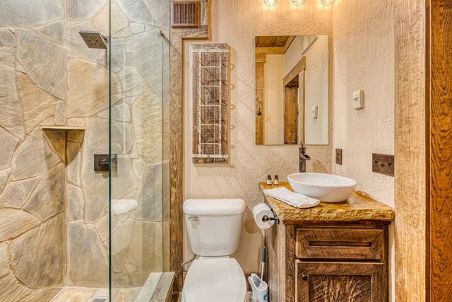 280 Pointe Of View, Blue Ridge, GA 30513