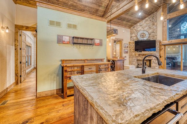 280 Pointe Of View, Blue Ridge, GA 30513