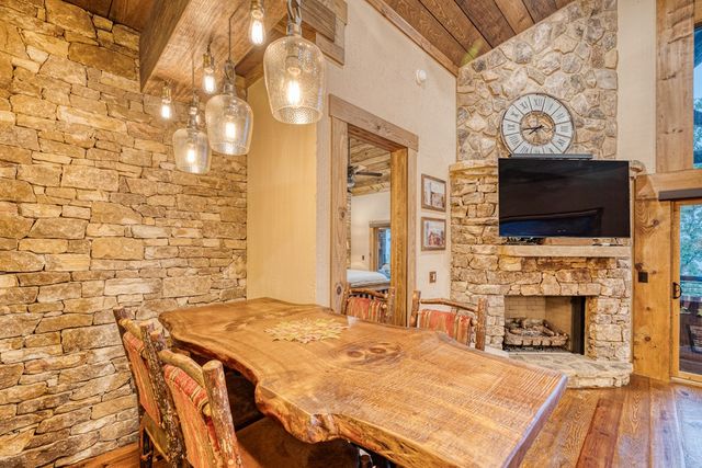 280 Pointe Of View, Blue Ridge, GA 30513