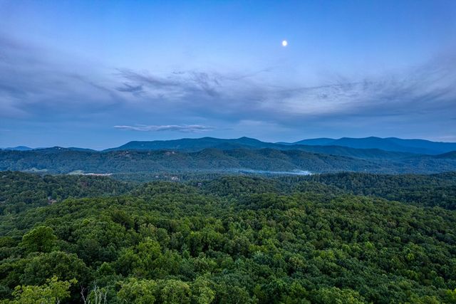 280 Pointe Of View, Blue Ridge, GA 30513
