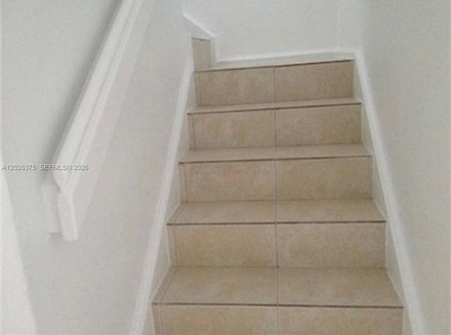 18101 NW 68th Ave D202, Hialeah, FL 33015