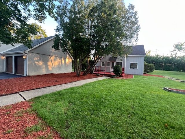 14935 W Old School Road 2, Libertyville, IL 60048