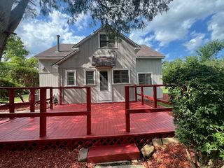 14935 W Old School Road 2, Libertyville, IL 60048