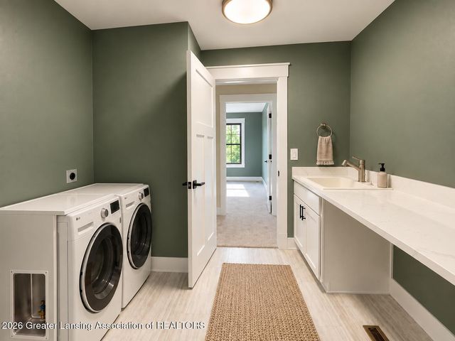 2127 Isaac Lane, East Lansing, MI 48823