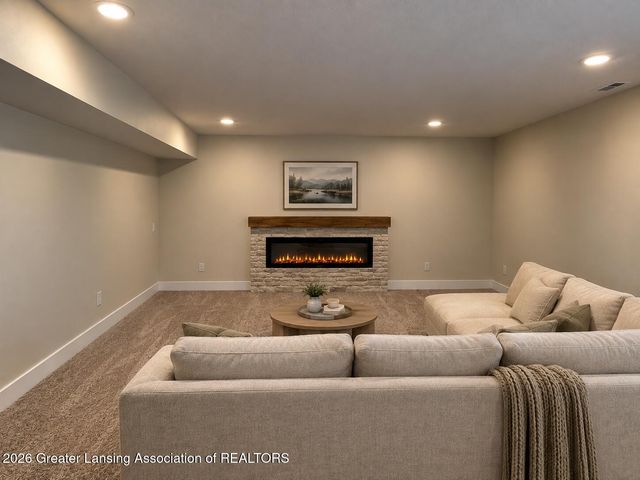 2127 Isaac Lane, East Lansing, MI 48823