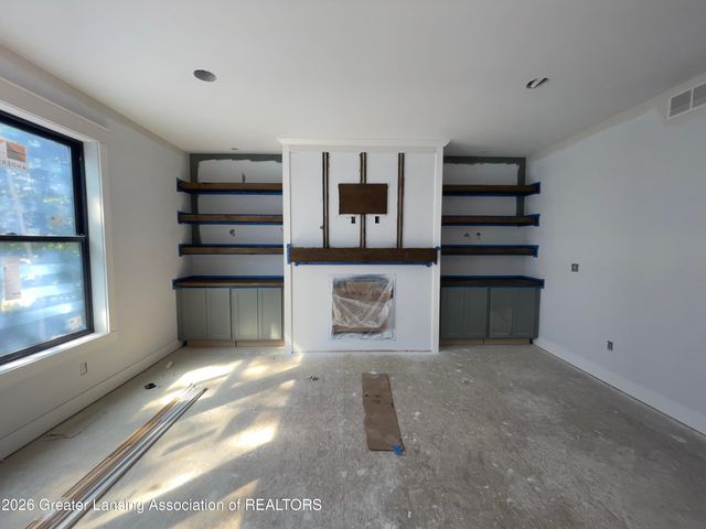2127 Isaac Lane, East Lansing, MI 48823
