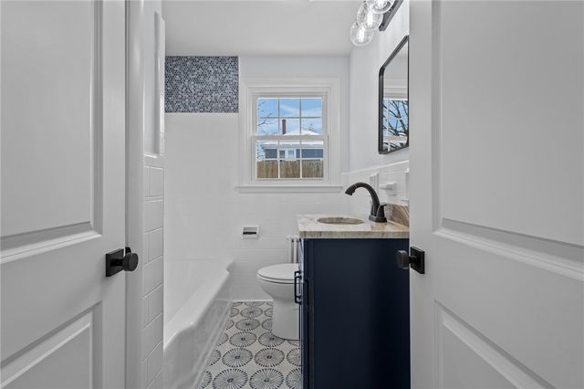 158 S Rose Street, East Providence, RI 02914