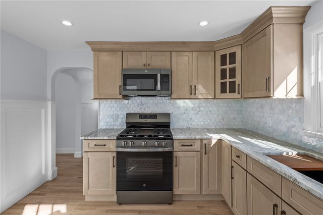 158 S Rose Street, East Providence, RI 02914