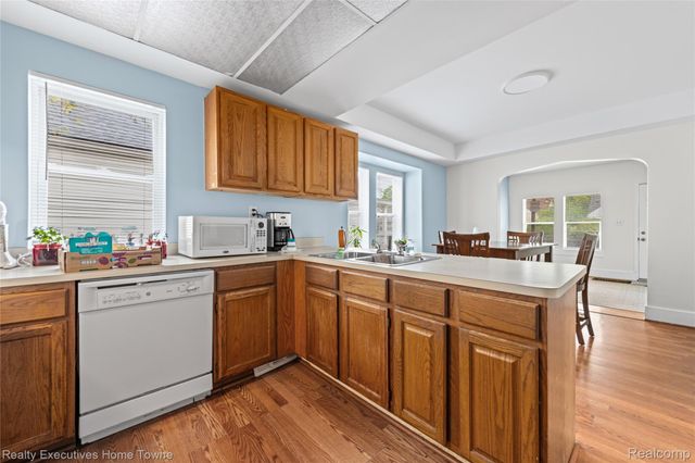 16258 Evergreen Avenue, Eastpointe, MI 48021