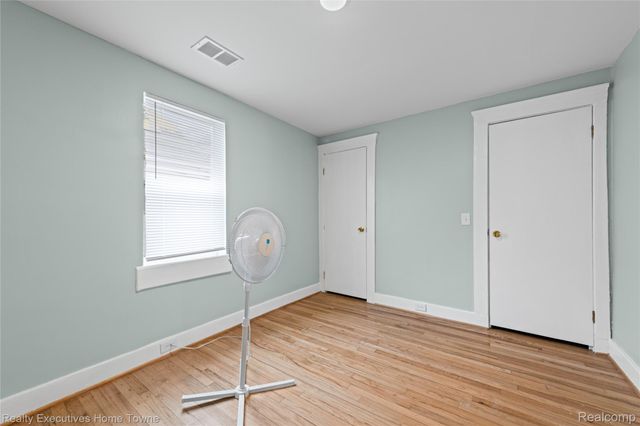 16258 Evergreen Avenue, Eastpointe, MI 48021