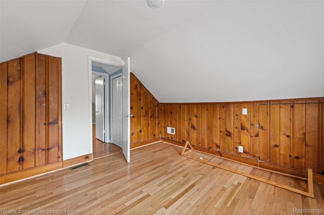 16258 Evergreen Avenue, Eastpointe, MI 48021