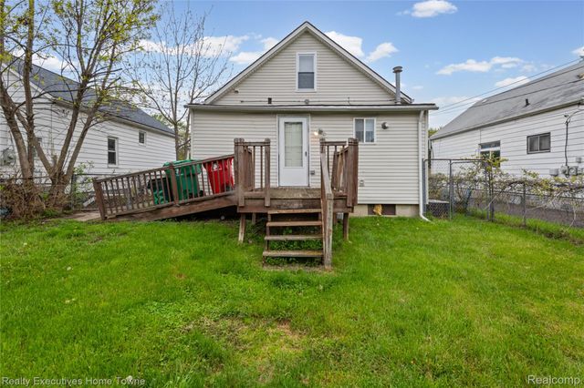 16258 Evergreen Avenue, Eastpointe, MI 48021