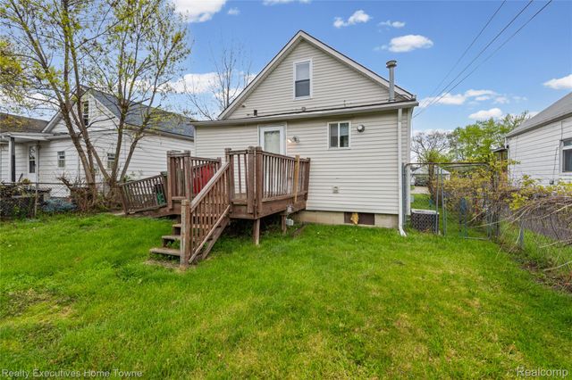 16258 Evergreen Avenue, Eastpointe, MI 48021