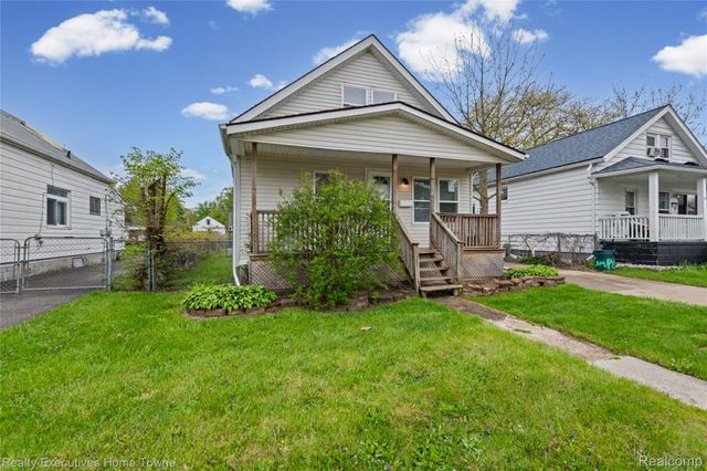 16258 Evergreen Avenue, Eastpointe, MI 48021