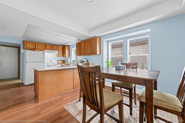 16258 Evergreen Avenue, Eastpointe, MI 48021