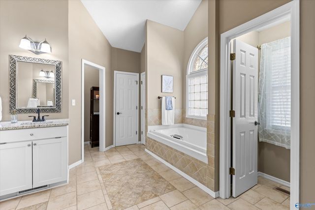 14850 Creek Lane, Athens, AL 35613