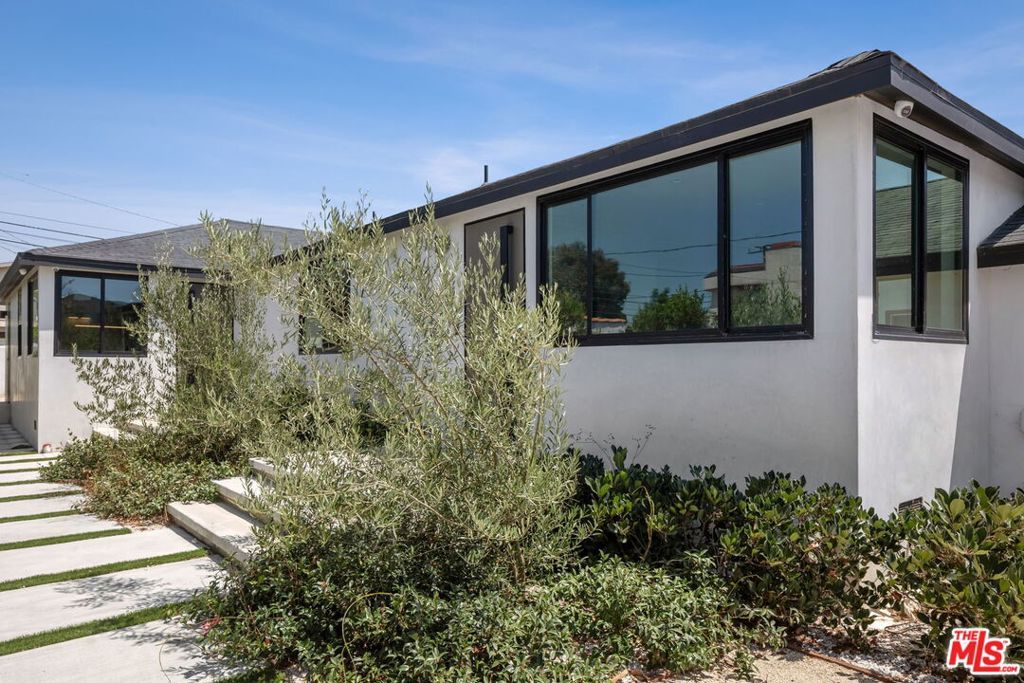 3940 Huron Avenue, Culver City, CA 90232