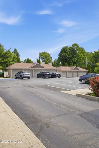 73 Saratoga Road APT 11, Glenville, NY 12302