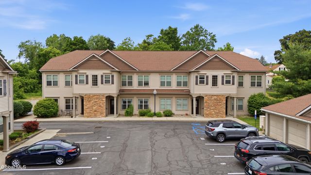 73 Saratoga Road APT 11, Glenville, NY 12302