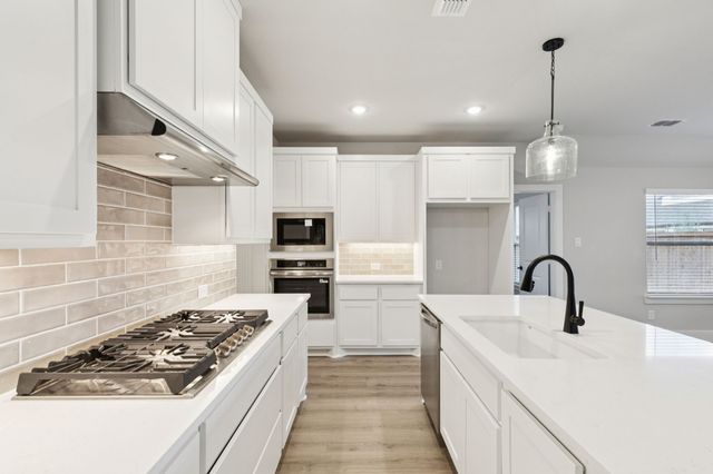 515 Blackwater Trail, Waxahachie, TX 75165