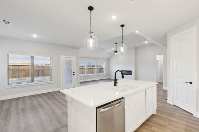 515 Blackwater Trail, Waxahachie, TX 75165