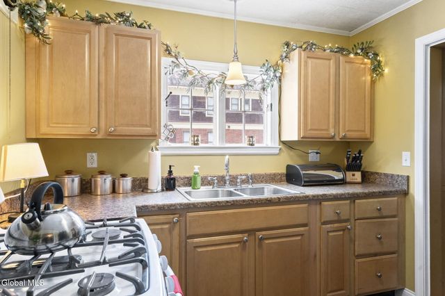 1306 Union Street, Schenectady, NY 12308