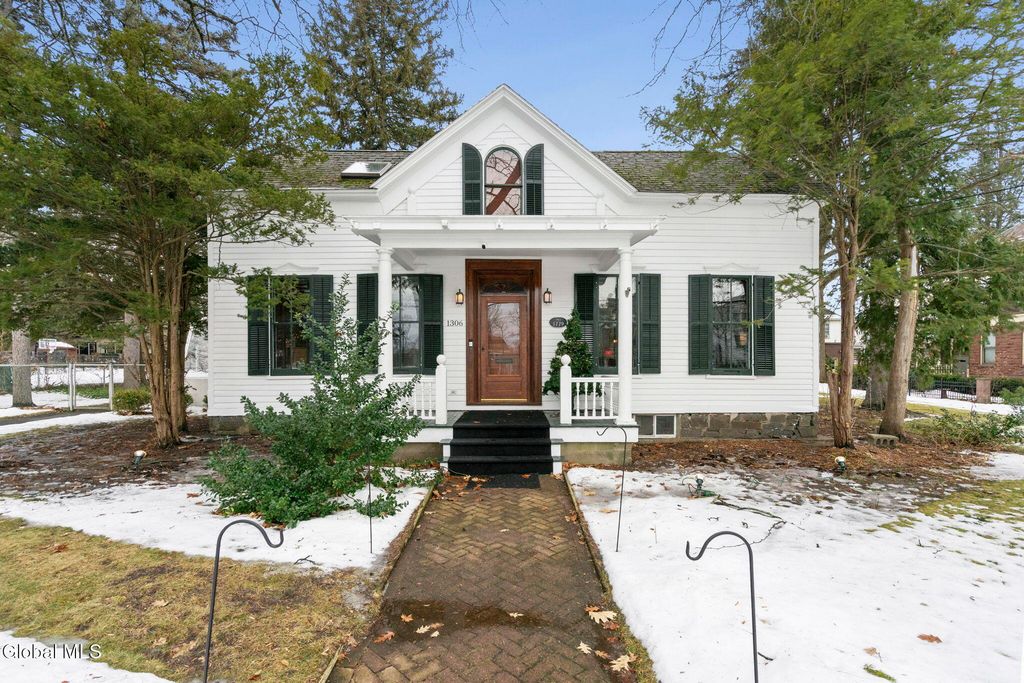1306 Union Street, Schenectady, NY 12308