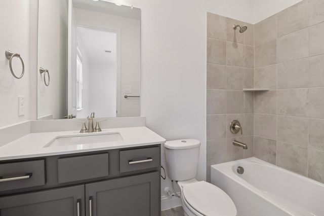 2509 Flatiron Drive, Corinth, TX 76210