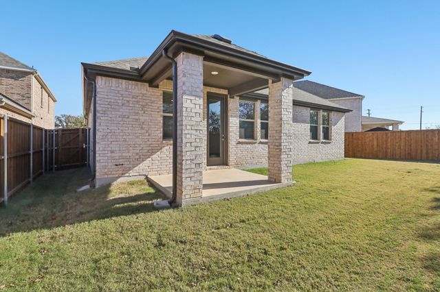2509 Flatiron Drive, Corinth, TX 76210