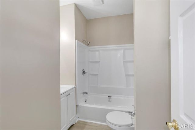 2424 Gothland Avenue, Overland, MO 63114