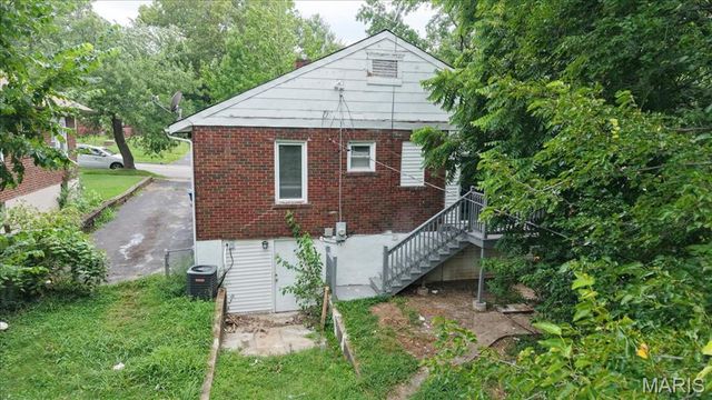 2424 Gothland Avenue, Overland, MO 63114