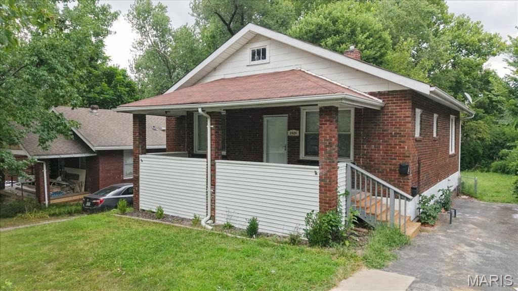 2424 Gothland Avenue, Overland, MO 63114