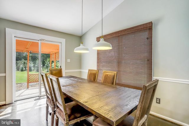 931 WELHAM GREEN RD, Great Falls, VA 22066