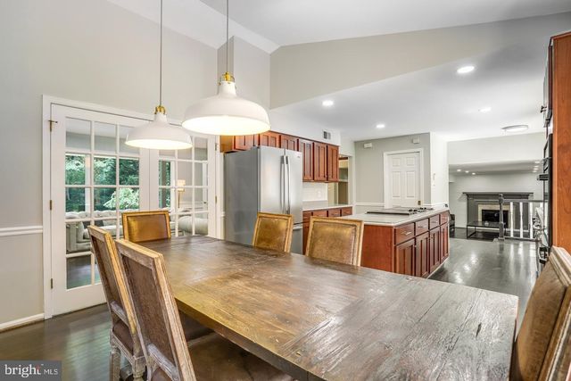 931 WELHAM GREEN RD, Great Falls, VA 22066