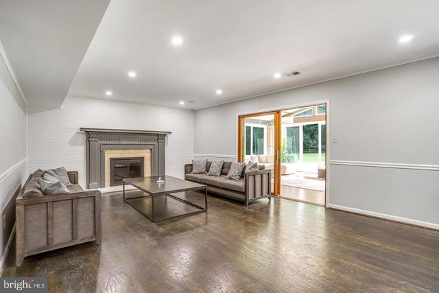 931 WELHAM GREEN RD, Great Falls, VA 22066